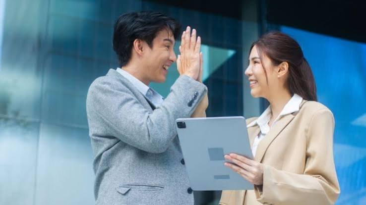 How Loan Officers Can Increase Referral Business Through Strategic Text Communication